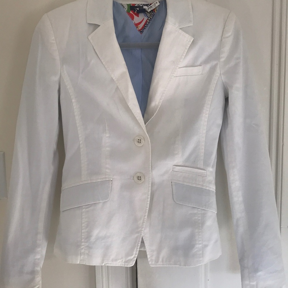 White Tommy Hifiger blazer with pockets